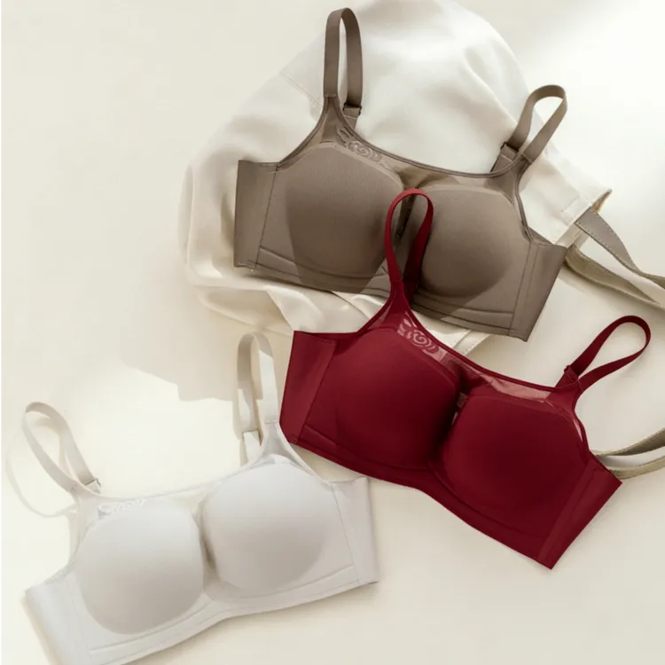 小胸显大聚拢无痕内衣舒适调整型收副乳防下垂文胸无钢圈胸罩