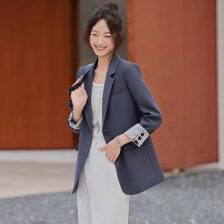 米白色西装外套女秋冬2025新款职业气质休闲小个子高级感上衣西服