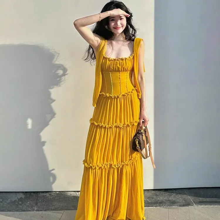 法式小众褶皱花边收腰吊带连衣裙女海边度假显白开衫裙子两件套装