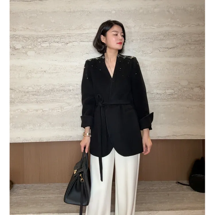 TANTAN 气质轻奢V领收腰短款毛呢外套3713