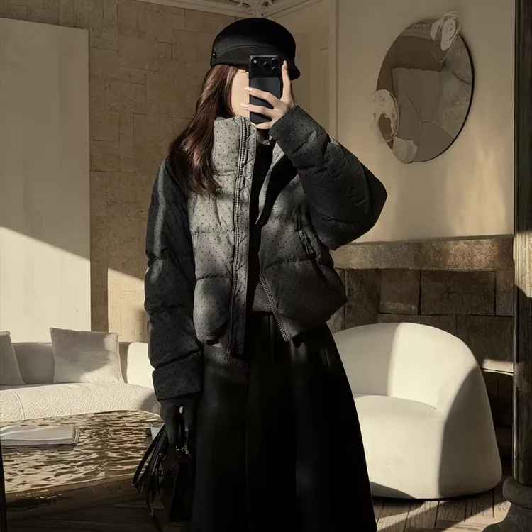 HELA AOMI“波点面包”90白鹅绒宽松保暖波点立领羽绒服CY5DM02552