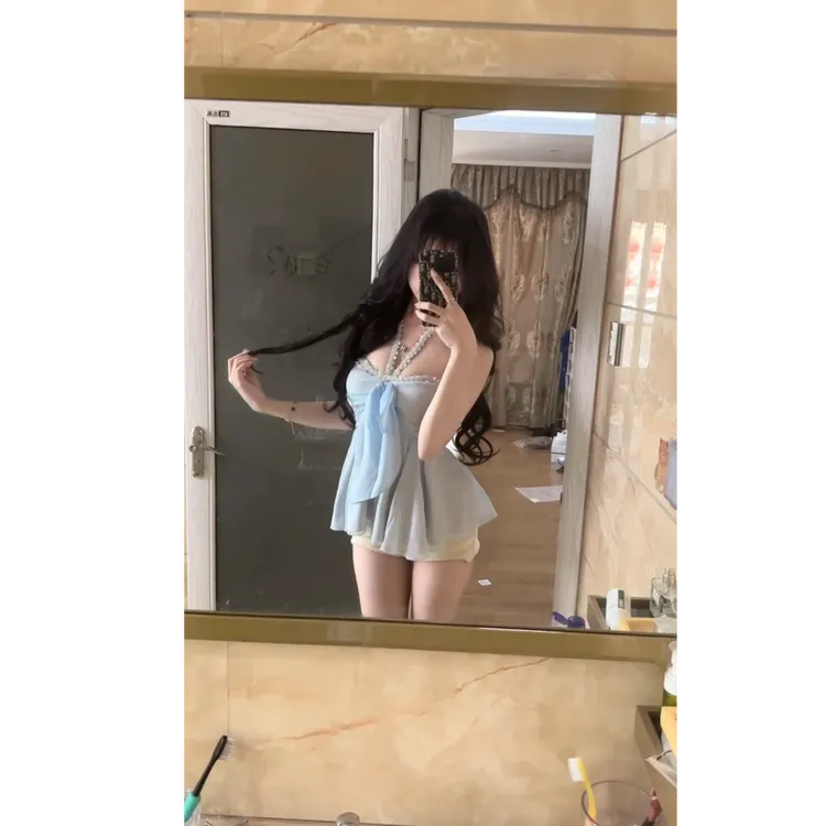 纯欲性感挂脖上衣手工钉钻绝美上衣女白色牛仔短裤女两件套装夏季