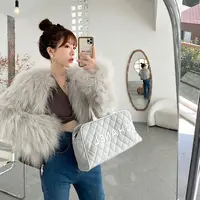 小雨姐姐新品 秋冬时尚百搭设计感加厚保暖气质毛毛短外套女