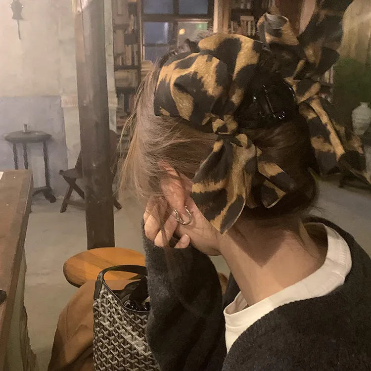 显饱满~豹纹系高级感发抓抓夹时尚洋气发饰女发夹大号鲨鱼夹发卡