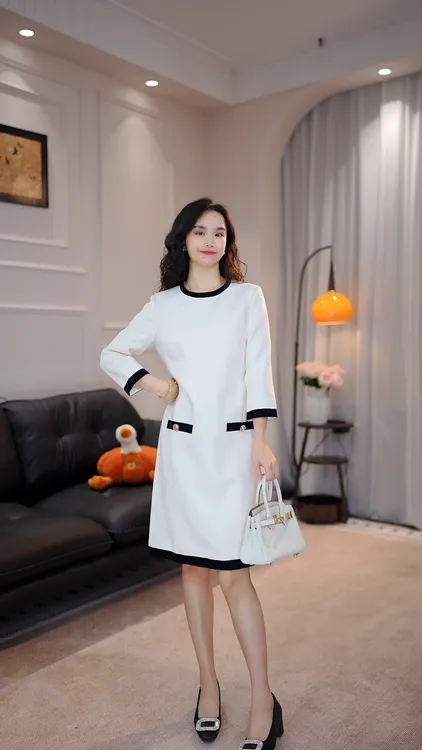 【晓晴的私服】2025新款白色小香风连衣裙