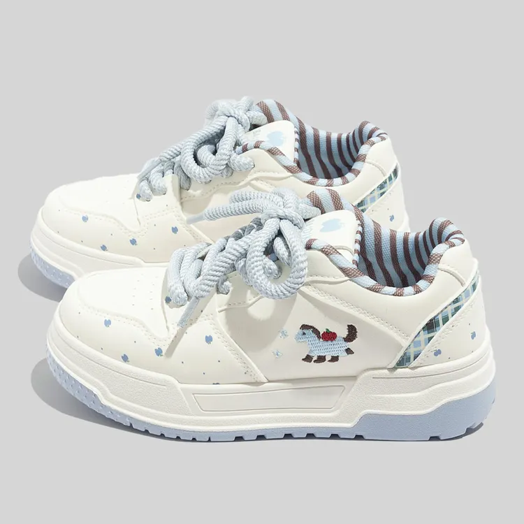 少女孩厚底小白鞋女2026春季新款面学生时尚百搭休闲高颜值板鞋