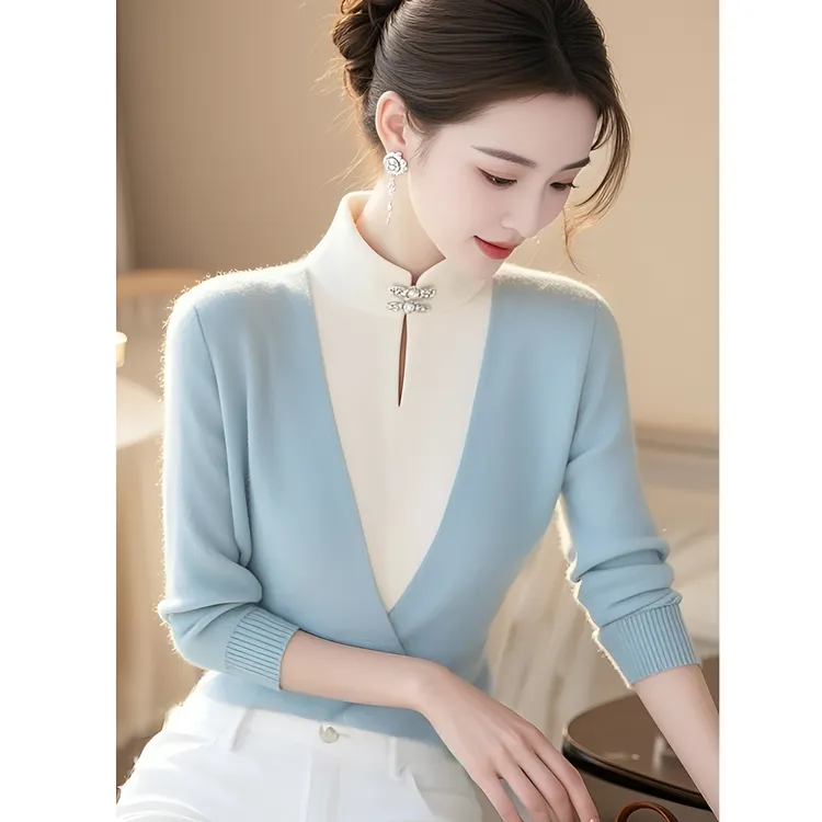 2025新款独特超好看韩系蓝色新中式假两件针织外穿女冬季穿搭毛衣