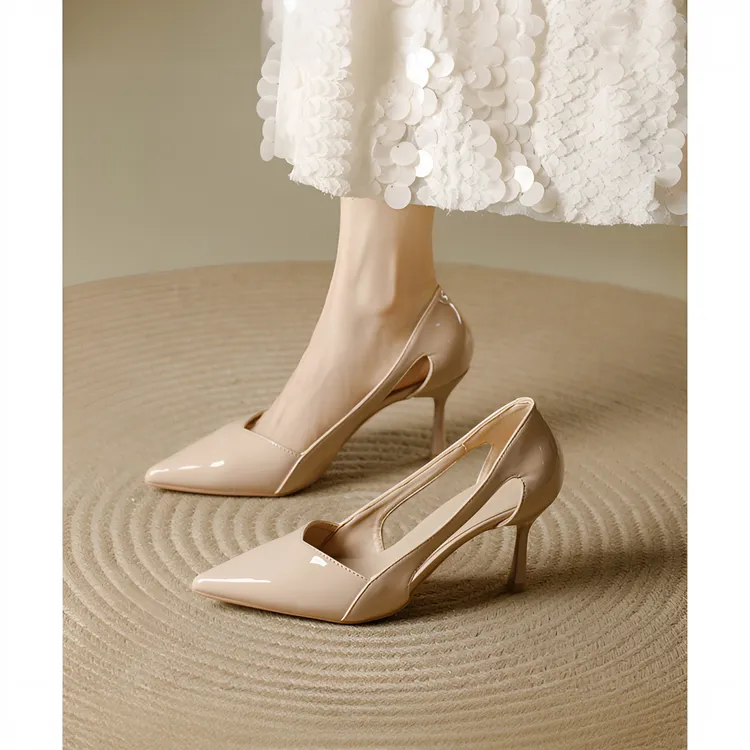裸色法式设计感浅口高跟鞋女2025年新款不累气质细跟双侧空单鞋女