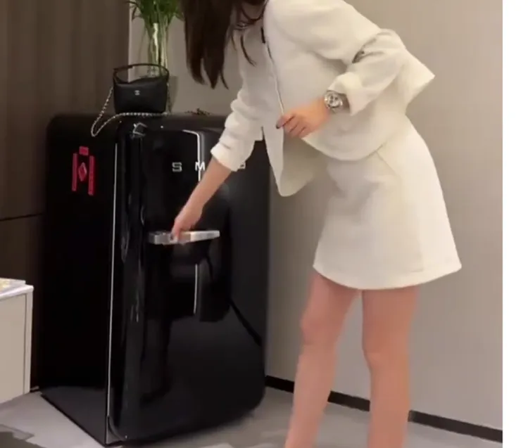 2025春季新款时尚女装网红潮流气质靓丽外套半身裙套装女Cy1