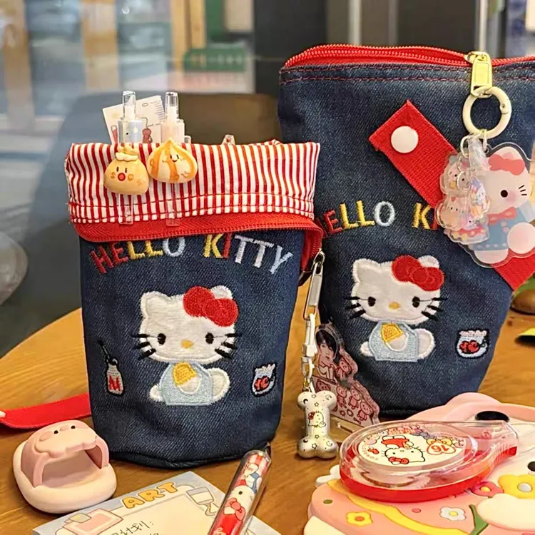可爱生仔Hellokitty刺绣水桶折看笔袋大容量初高中学生文具收纳LX