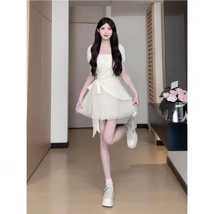 法式设计感绑带百搭收腰蓬蓬裙子女夏日绝美小香风显瘦短款连衣裙