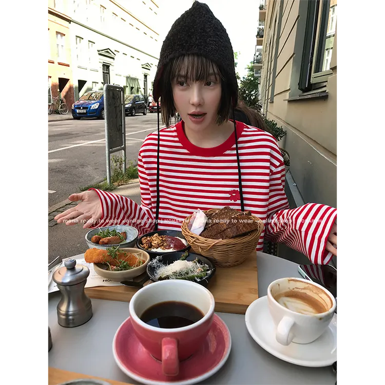 【Mona张绮贤】MONA 条纹印花oversize宽松恤女 O125Y01092