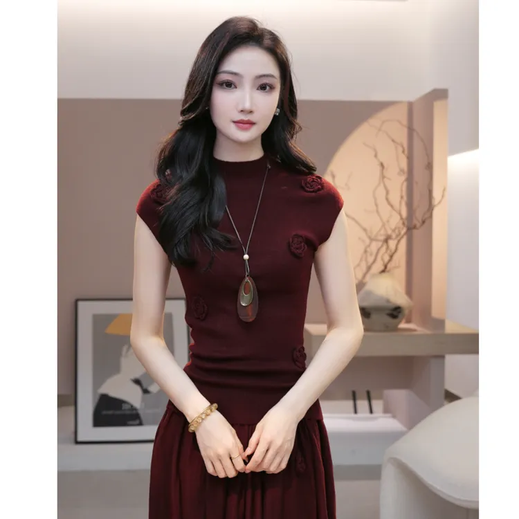 2025秋季新款【8058】含绵羊毛立体花朵显瘦酒红色圆领上衣针织衫女