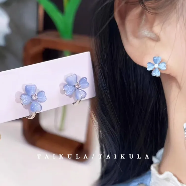 耳环2026爆款高级感四叶花朵耳扣耳圈轻奢耳钉女百搭时尚气质耳饰