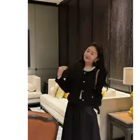 syna希娜 法式气质钉珠圆领小香风套装