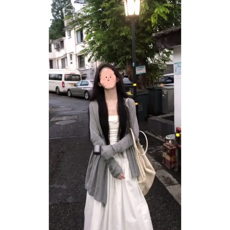 秋季温柔2025新款巨好看气质时尚开衫淑女吊带连衣三件套