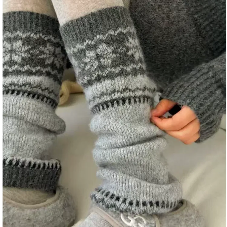 灰色费尔岛新款堆堆袜套女秋冬季2025新款复古显瘦加厚雪地靴袜套