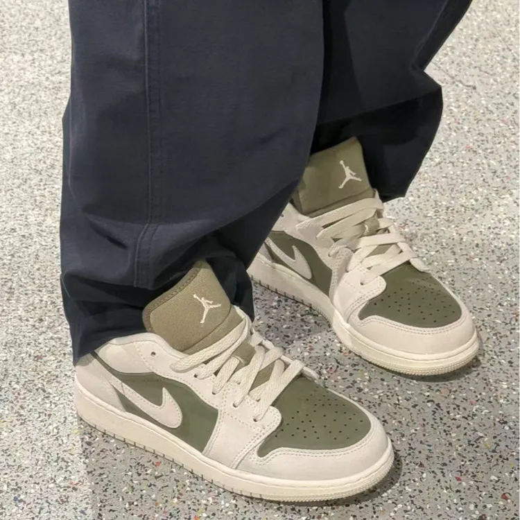 NIKE/耐克正品AJ1GS灰绿流光风低帮百搭运动休闲板鞋HV4396-201