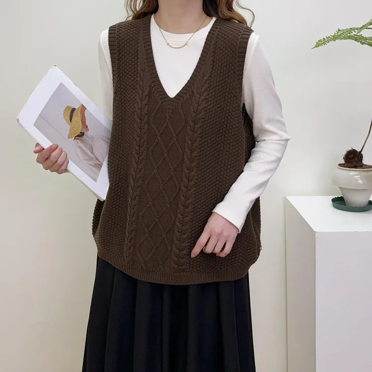 【正品现货】复古棉线麻花针织马甲秋季女士纯色休闲宽松百搭上衣