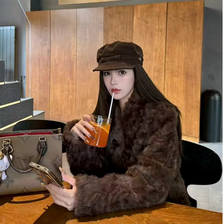 【比弗利山庄】小胡羊皮毛一体度假山庄秋冬原创加厚毛毛外套