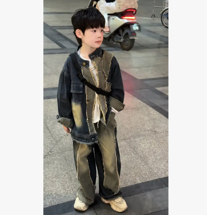 男童秋装中古风做日牛仔套装2025新款儿童中大童弯刀裤宽松两件套