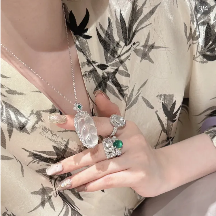 钛钢项链 冰透叶子项链新中式国潮高级感金枝玉叶吊坠锁骨链