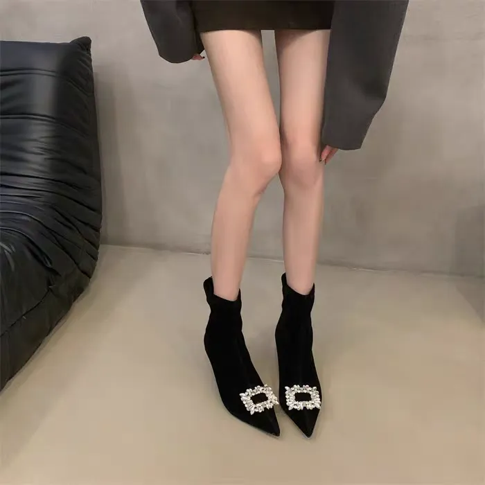 气质风尖头水钻高跟瘦瘦靴女2025秋冬新款细跟弹力短靴770-12