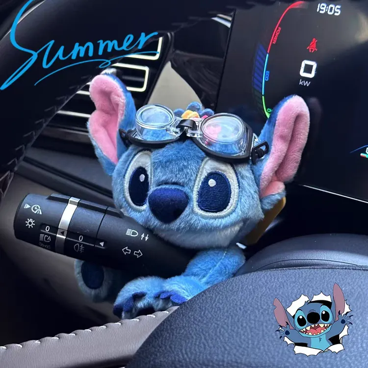 正版星际宝贝飞行员史迪仔转向灯装饰毛绒玩偶汽车怀挡车挂可爱
