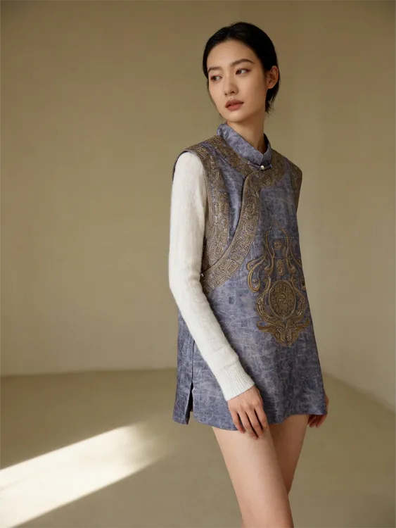 【锦绣集】满分桑蚕丝中长款加棉新中式无袖刺绣上衣女装厚款