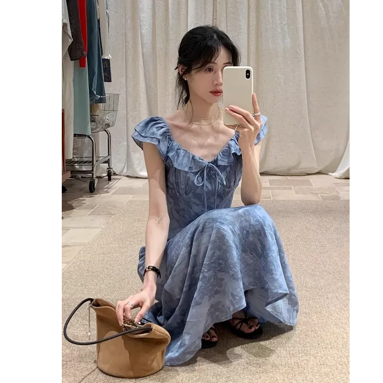 韩系蓝色显白小飞袖系带印花连衣裙女2025夏季新款修身显瘦裙子女