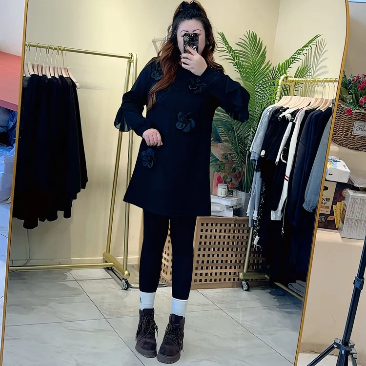 花朵飞飞袖A版连衣裙女 大码显瘦时尚休闲百搭中长款秋冬加厚