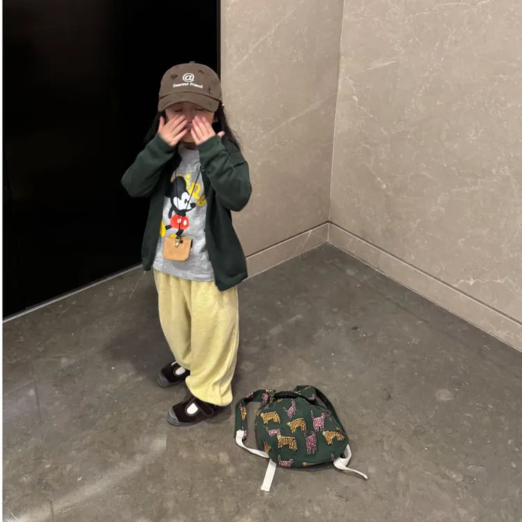 壹妈韩版童装女童秋季套装洋气儿童绿色开衫米奇灰色上衣黄色长裤