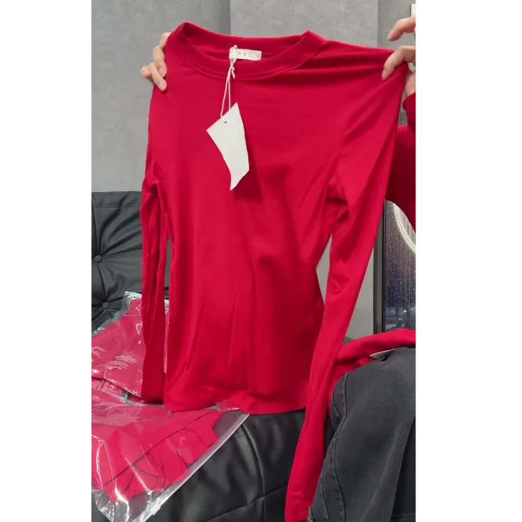 韩版极简风穿搭上衣打底衫女2026早春新款减龄显瘦百搭长袖T恤潮