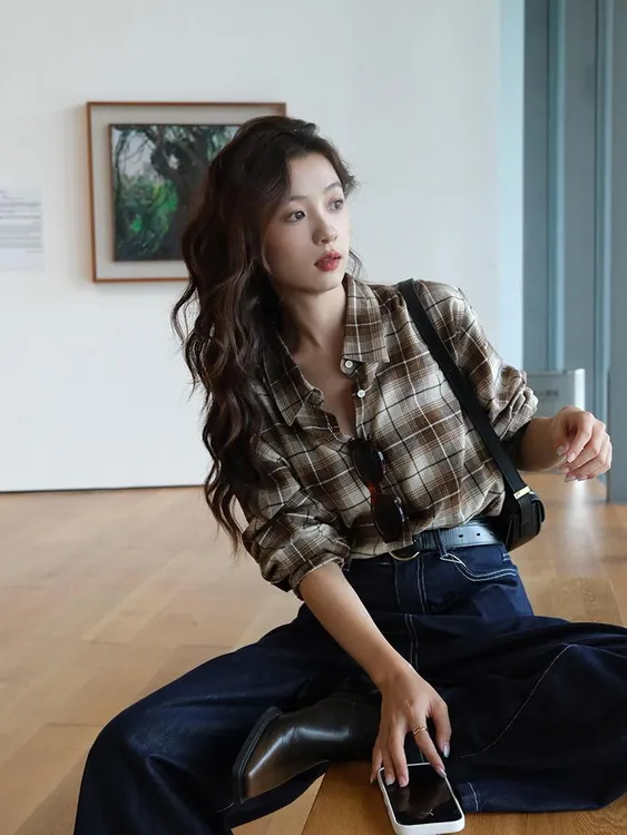 美拉德穿搭日杂感高级感棕色格纹衬衫蓝色宽松阔腿裤套装女夏2025