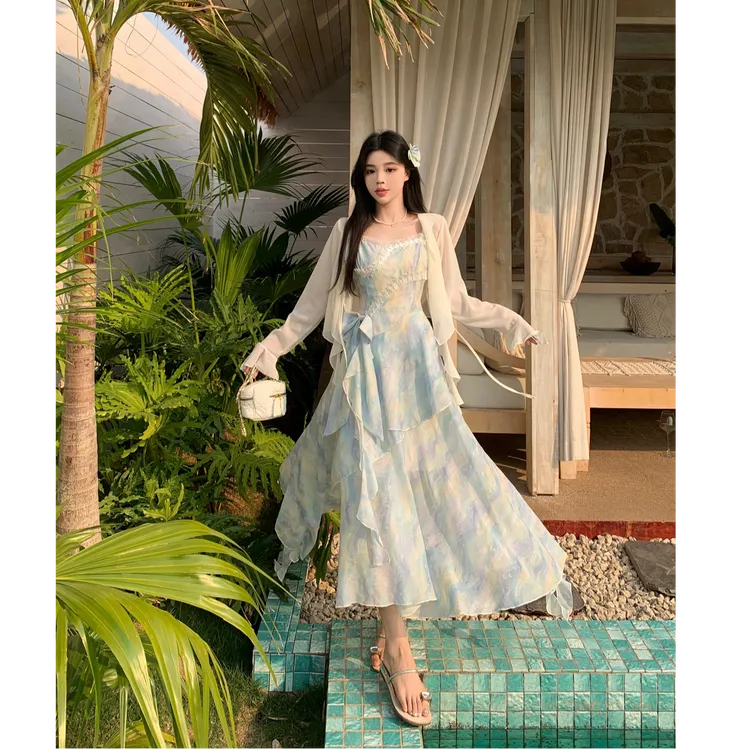 油画晕染设计感不规则裙摆绣花气质慵懒吊带裙+防晒开衫套装8536