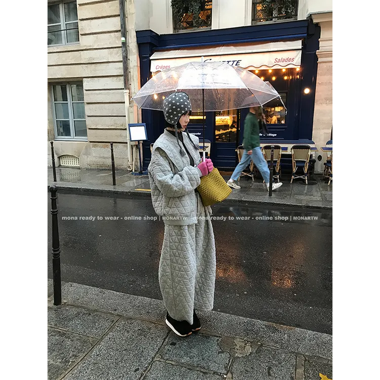 【Mona张绮贤】MONA 棒球夹克风 卫衣中腰卫裤 O125A15400