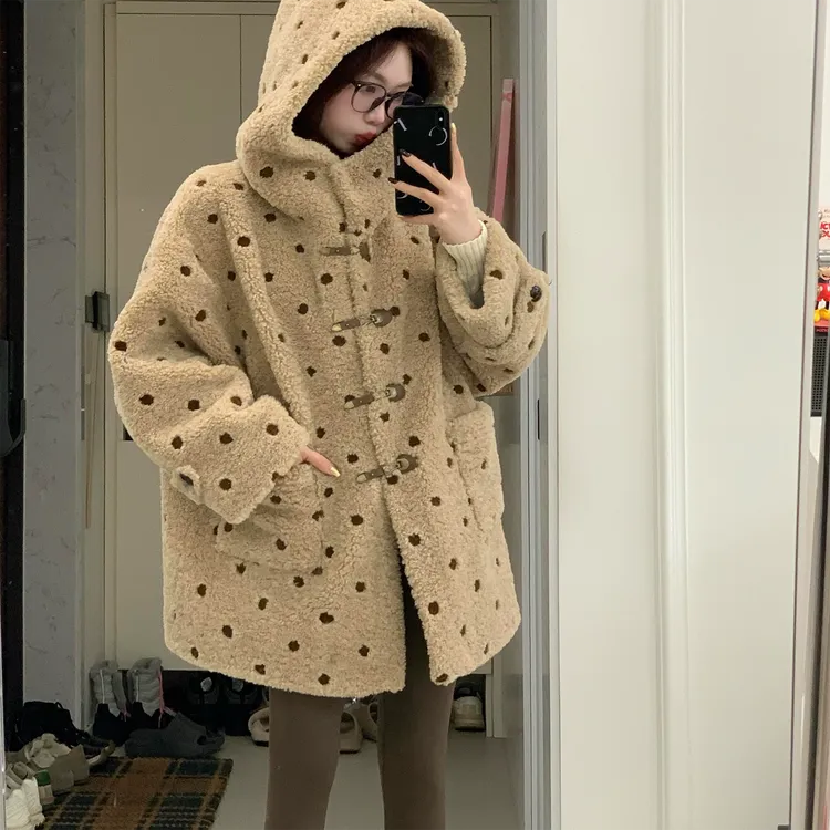 韩系连帽少女减龄中长波点毛毛外套2025年百搭宽松新款毛绒大衣女