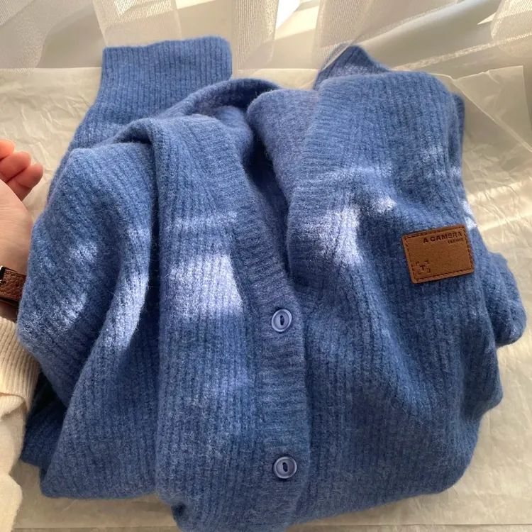 韩系温柔风显白百搭针织开衫女秋冬新款时尚慵懒风休闲宽松外套