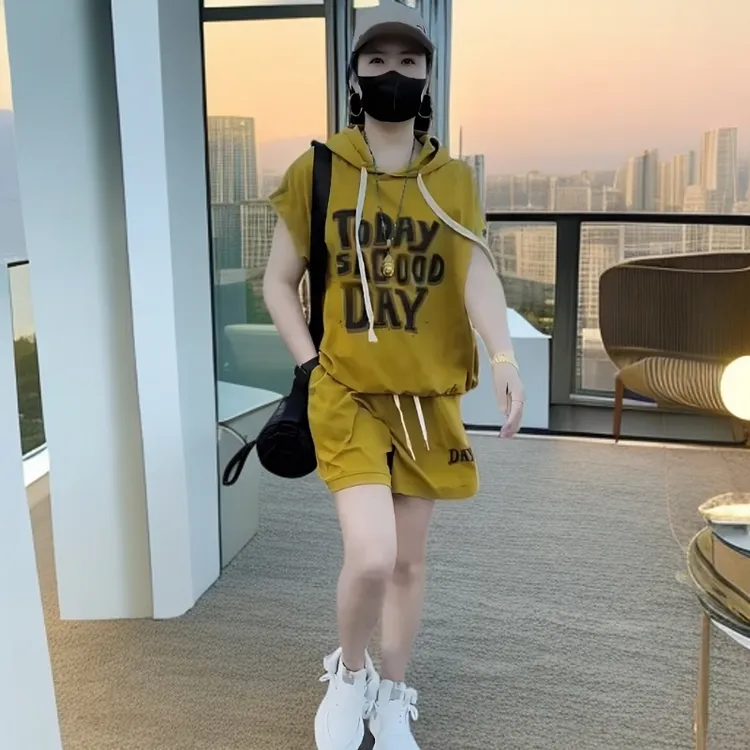 休闲时尚两件套装女2025年夏新款连帽字母印花短袖T恤+短裤五分裤
