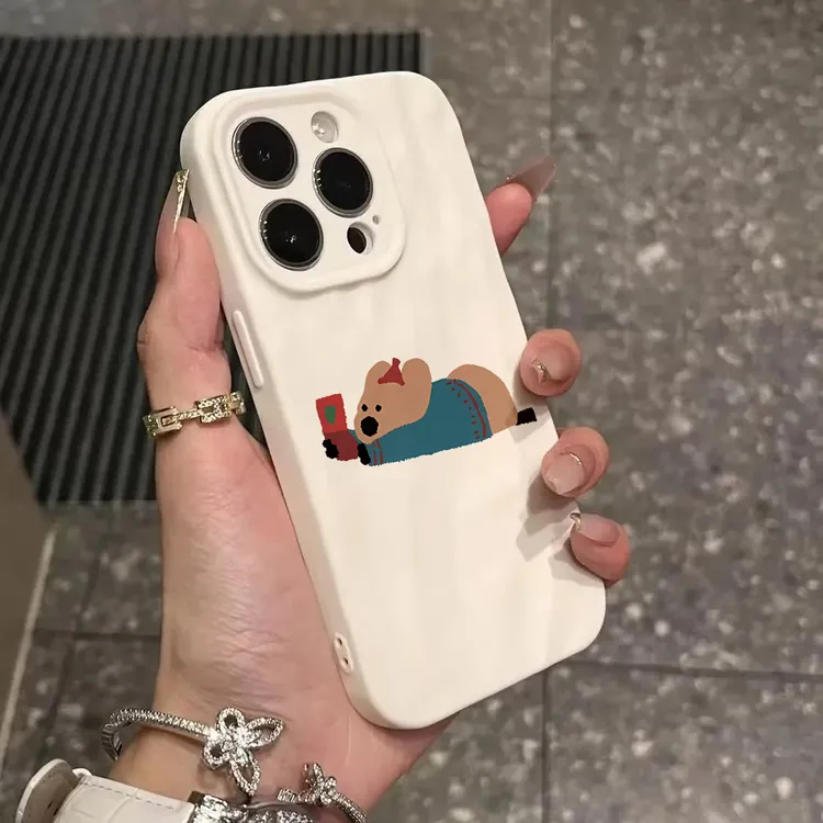 玩手机小狗适用苹果16promax手机壳iphone15全包14P褶皱12/11创意