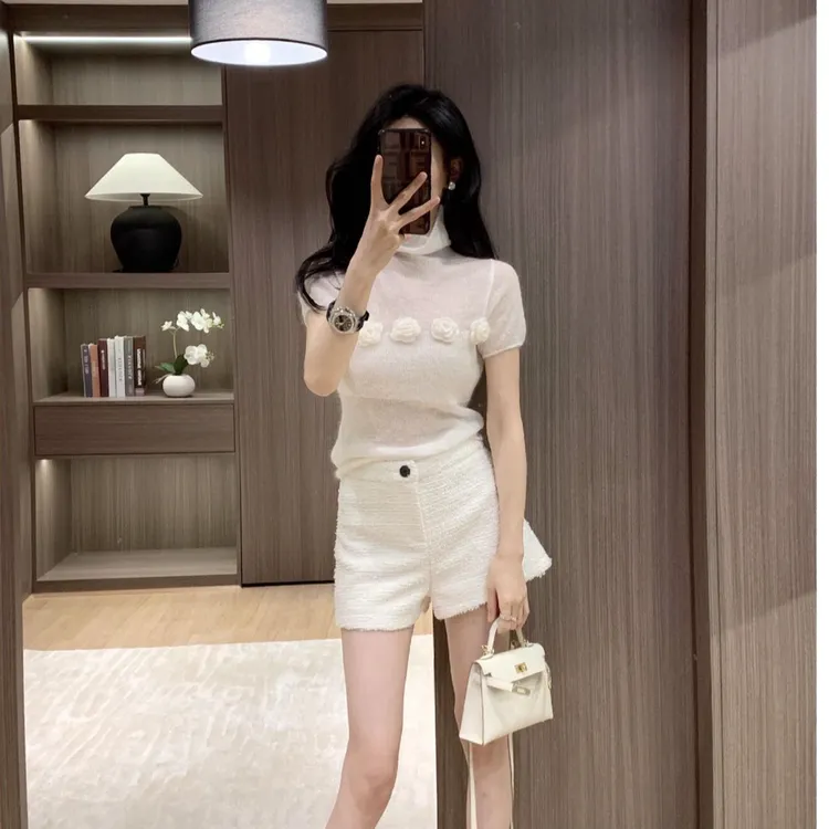 短袖气质针织衫漂亮套装女2025年新款韩版时尚洋气减龄短裤两件套