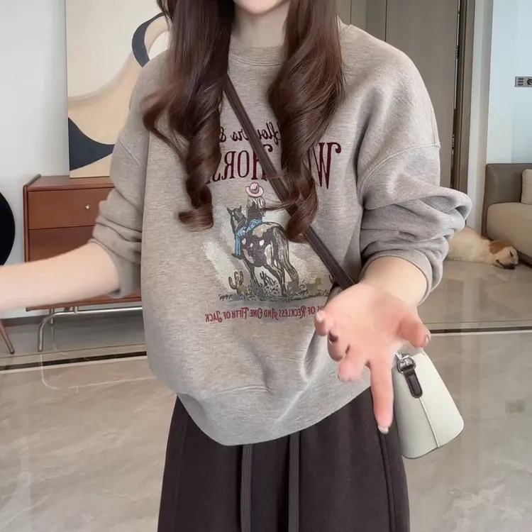 美式复古别致宽松酷潮无帽圆领人物印花字母卫衣C6409