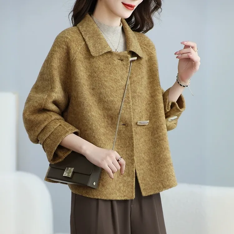 呢子大衣短款小个子休闲韩版秋冬新款牛角扣大衣女宽松软毛呢外套