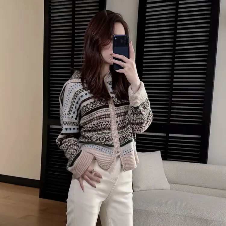 HELA AOMI"CE*INE·费尔岛外套"绵羊毛100%撞色针织衫CY5CC25069