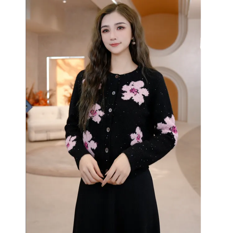 COCO BECCI【樱花毛衣】绵羊毛满天星提花圆领针织开衫CFLJD231343