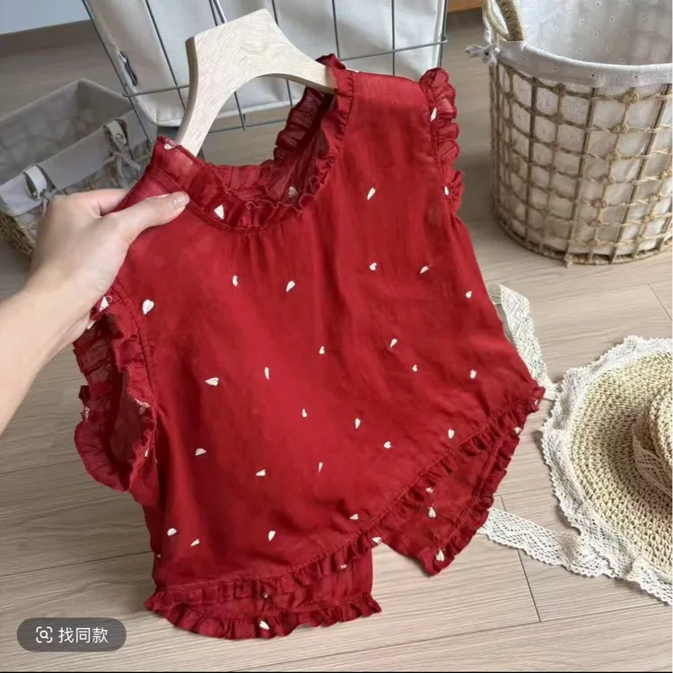 韩版爱心印花木耳边衬衫女夏款荷叶边裙摆娃娃衫后背纽扣