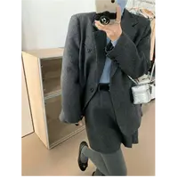 韩版设计感秋冬时尚套装廓形内里夹棉休闲西装外套半身裙两件套女