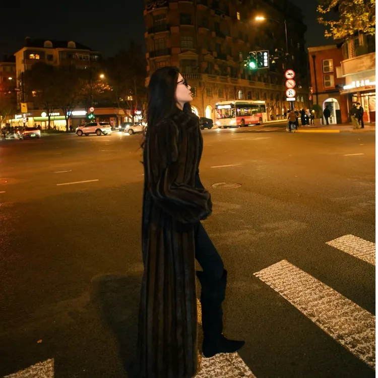 水貂绒长款外套人工皮草