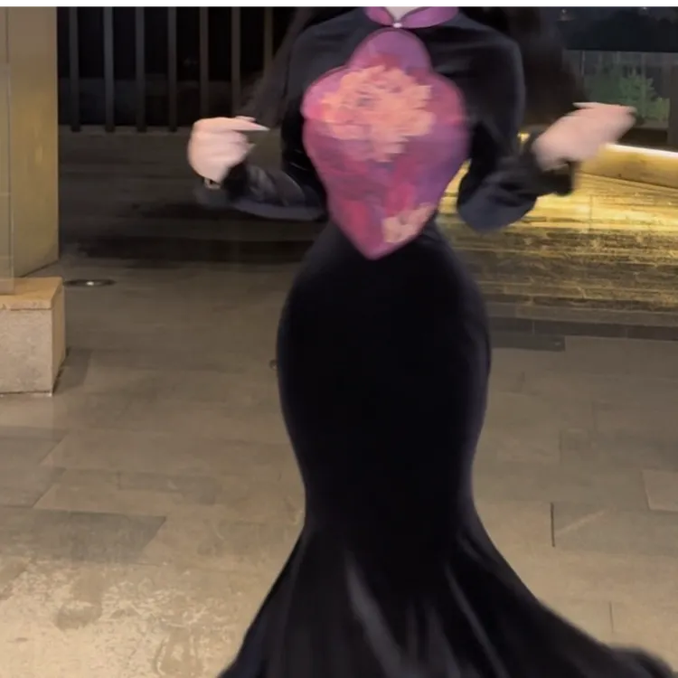 LHMknk1画报夫人原创定位花拼丝绒大裙摆旗袍 九尾狐之紫不退不换