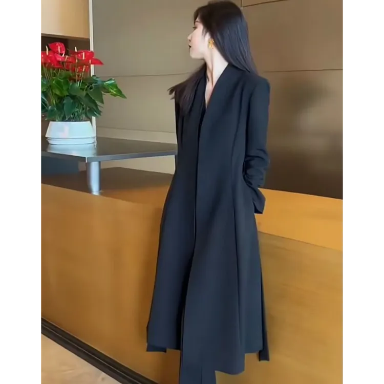 大码女装黑色过膝风衣外套秋季款胖mm时尚系带收腰显瘦大衣200斤